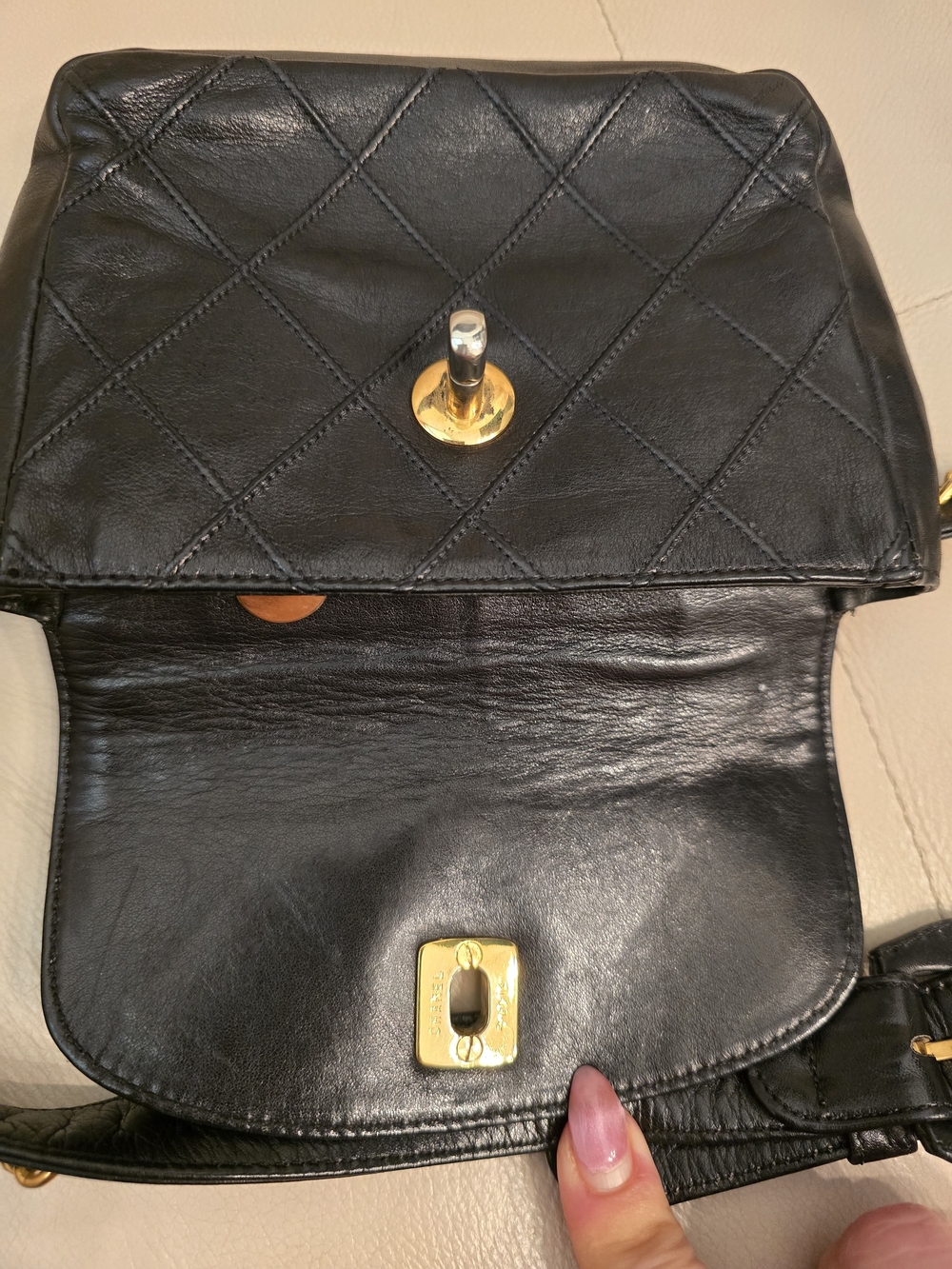 💯 Chanel Black Lambskin Leather Belt Bag with Gold Chain & COA size 75/30 - Picture 7 of 16